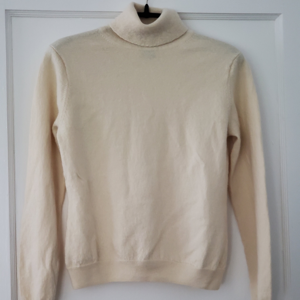 Brooks Brothers Turtleneck Sweater Sz M